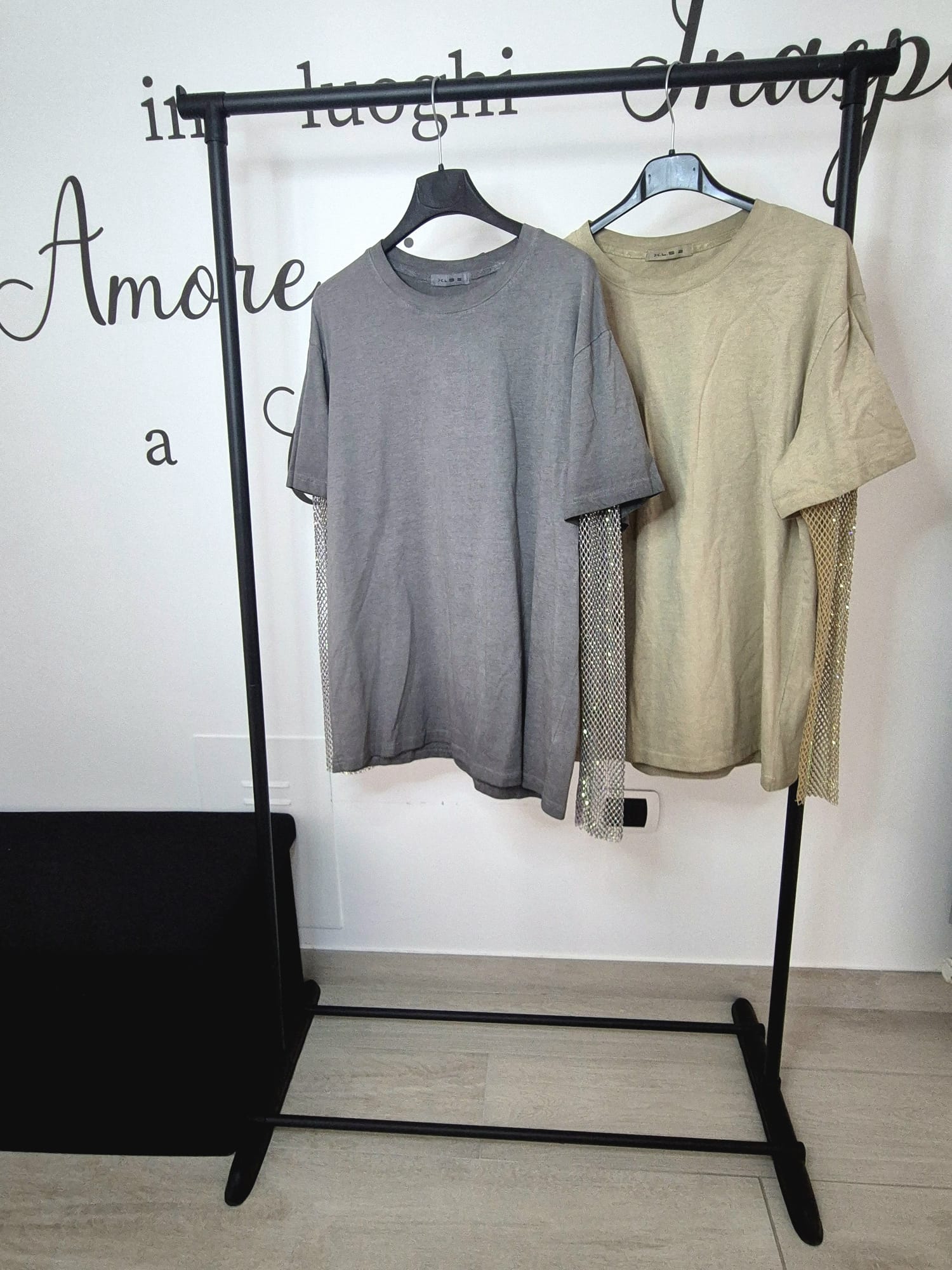 T-shirt con dettaglio